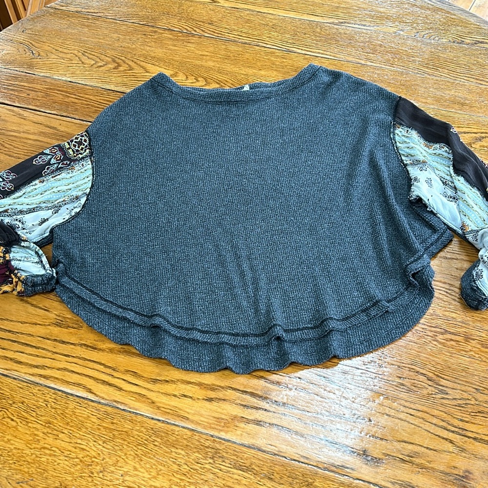 We the Free Free People gray waffle knit w/patchwork sleeves. Oversized Medium